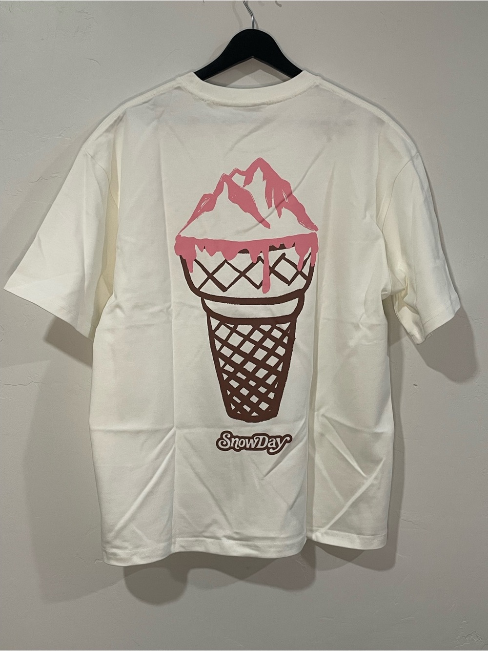 Snowday Ice Cream Pocket T-Shirt White Pink Size M New With Tags